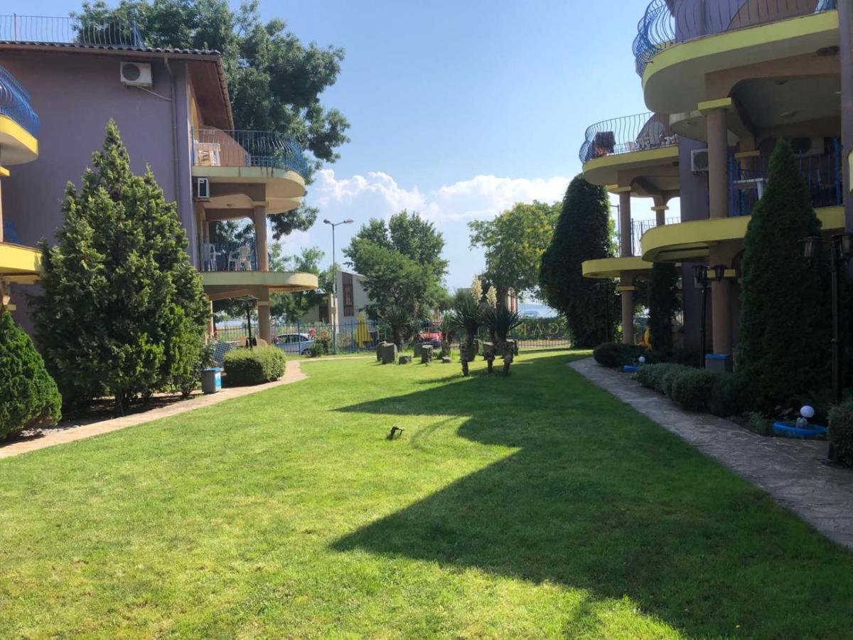 Black Sea Shark Apartament