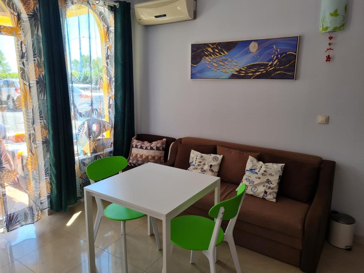 Black Sea Shark Apartament